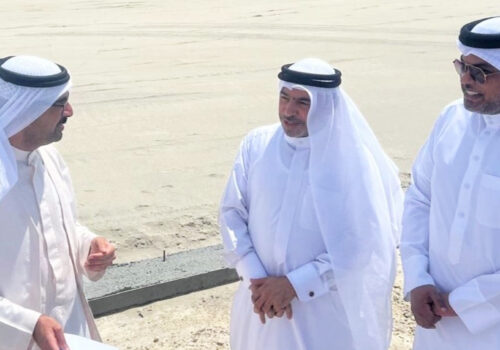 22 بحضور النائب محمد الرفاعي.. محافظ المحافظة الجنوبية يتفقد احتياجات أهالي البحير 1